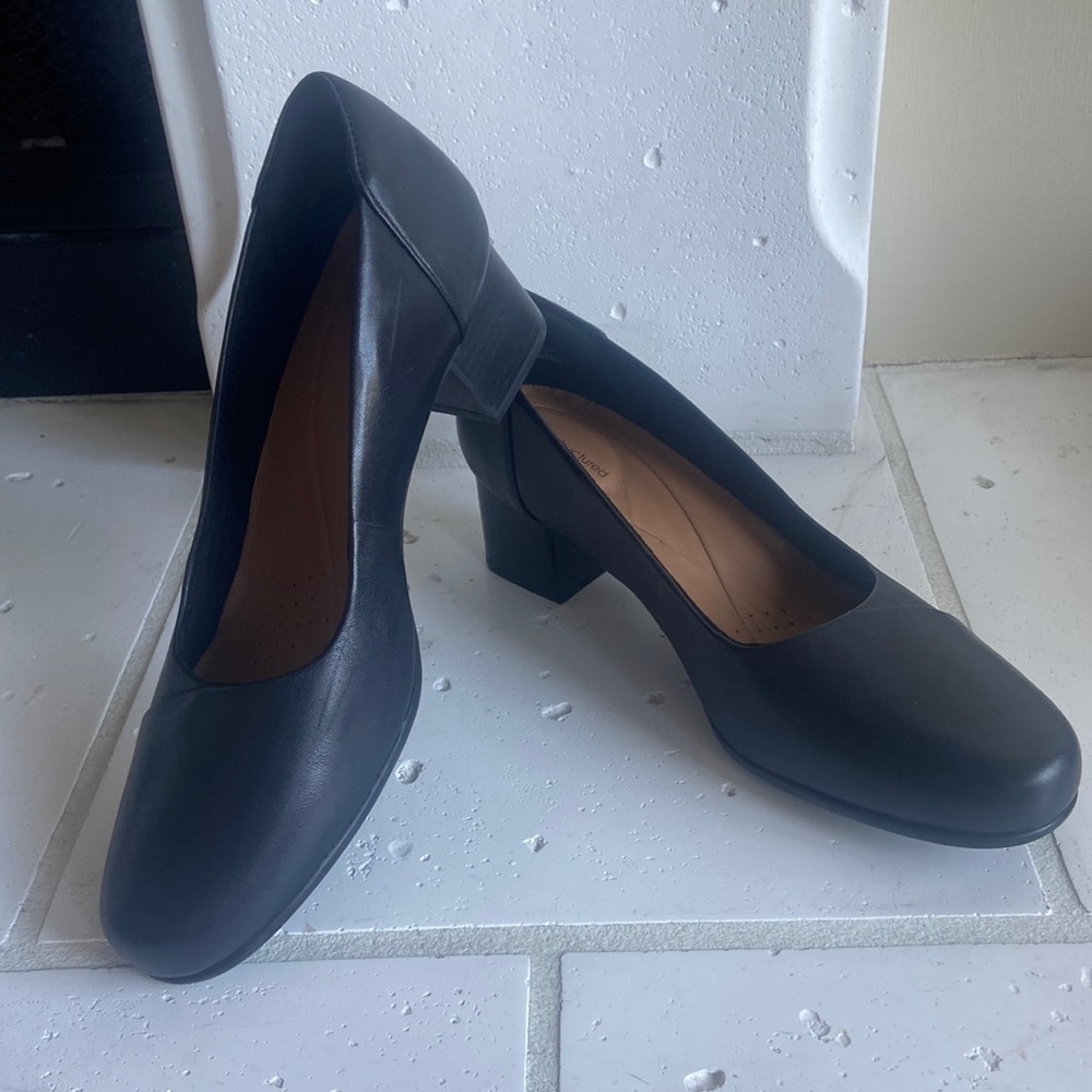Woman’s NEW Black Clark chunky heel pump Shoe